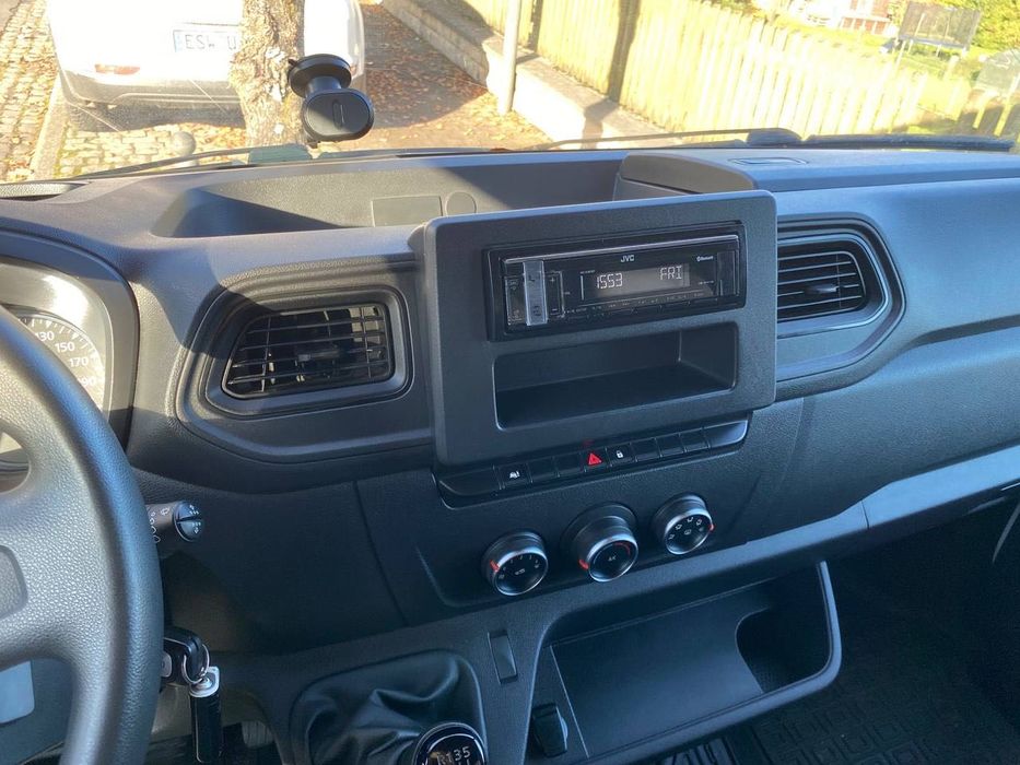 Автомобіль Рено Мастер