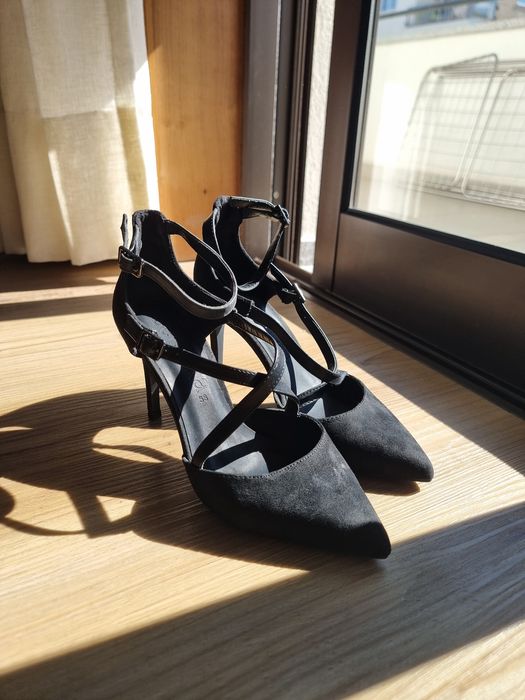 Sapatos Pretos Bershka 38