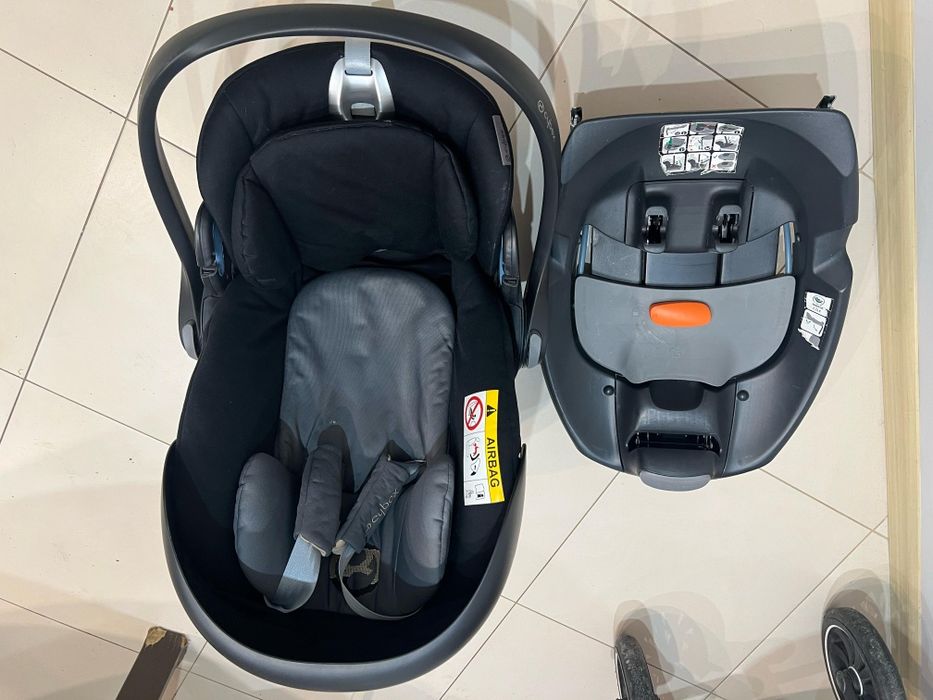 Fotelik cybex cloud q + baza, adaptery