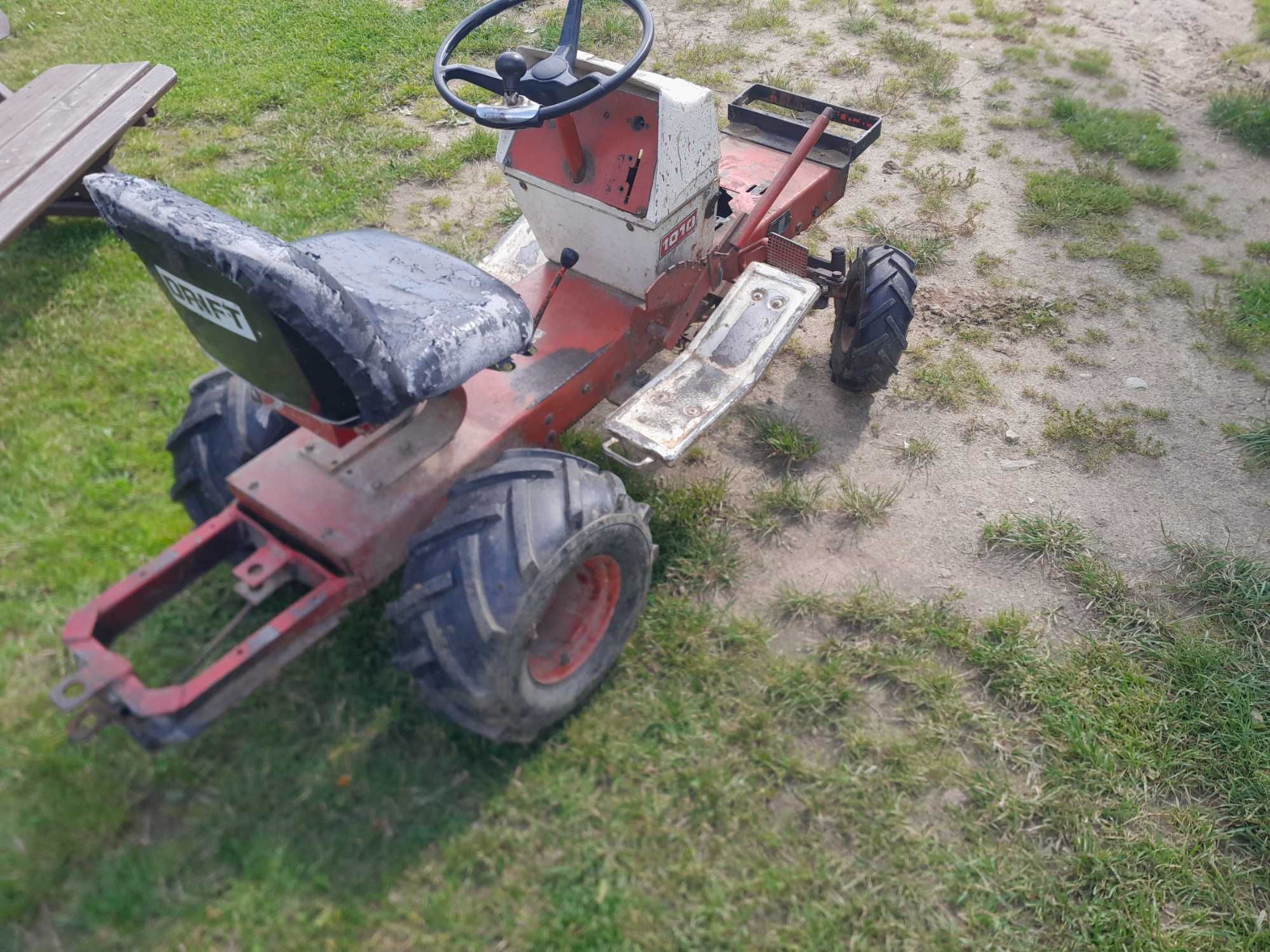 Sprzedam ramę z kołami traktorka gutbrod 1010