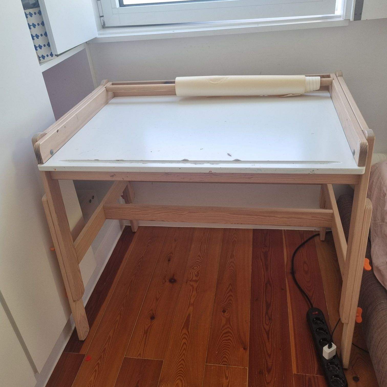 Secretária crianca ikea usada