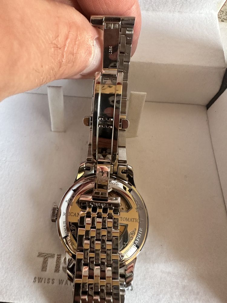 Годинник Tissot Le Locle