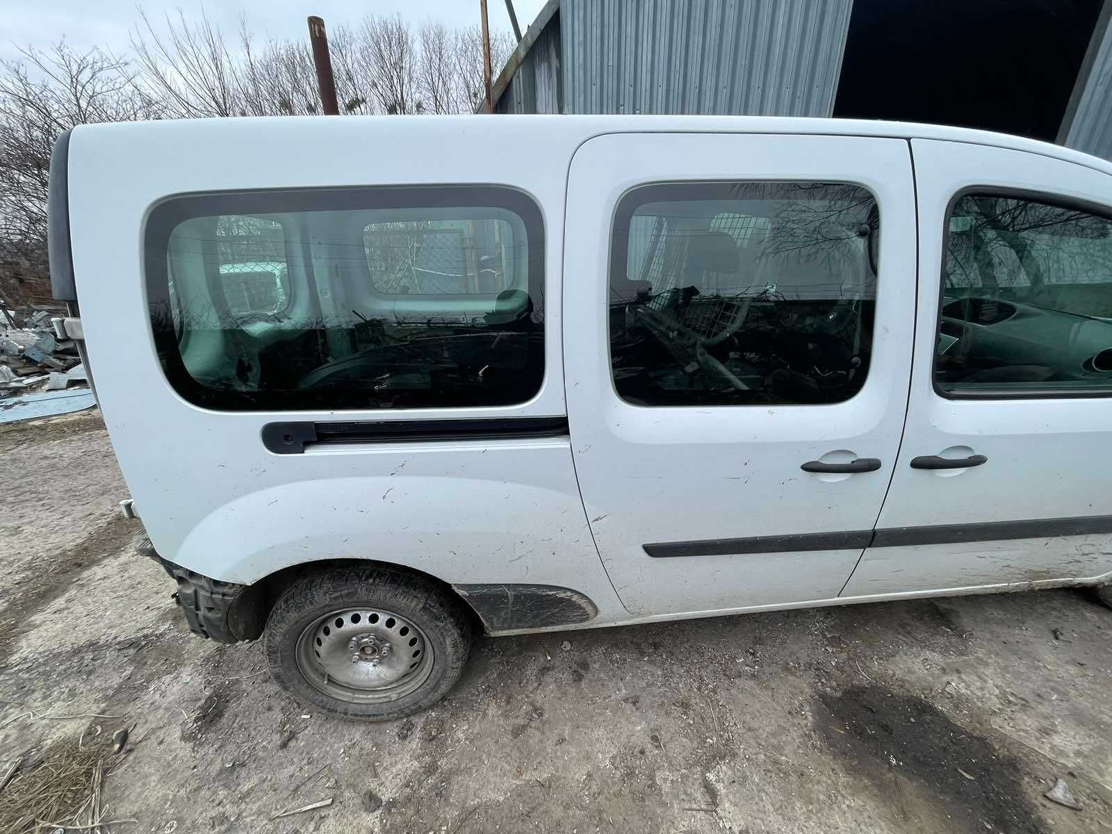 Молдінг максі база Renault Kangoo  Рено Кенго 3 сітан розборка