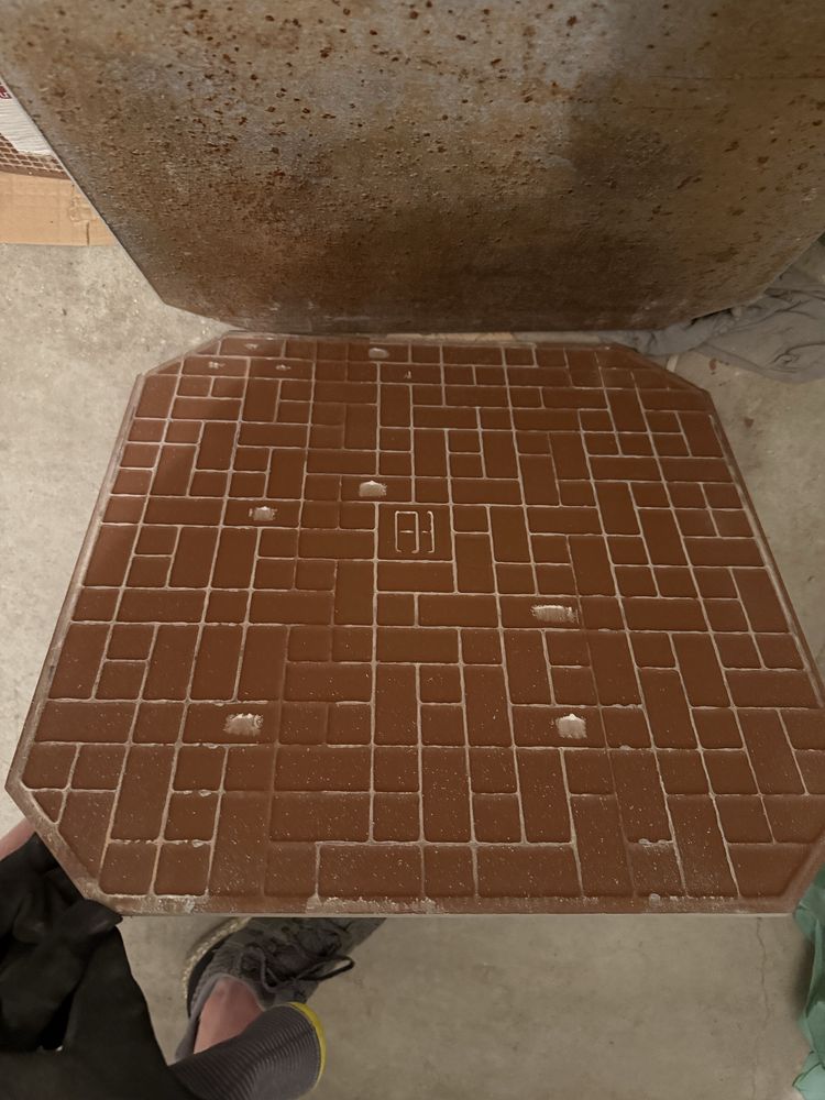 Oddam plytki lazienkowe