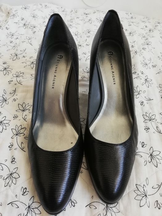 Etienne Aigner skóra pantofle 38 wzór wąż