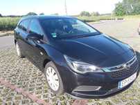 Opel Astra Opel Astra J Kombi wersja Cosmo 1.6 CDTi niski przebieg