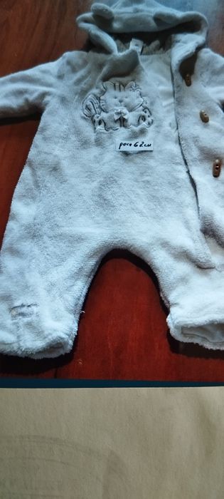 Детские комбинезоны зимние и летние.