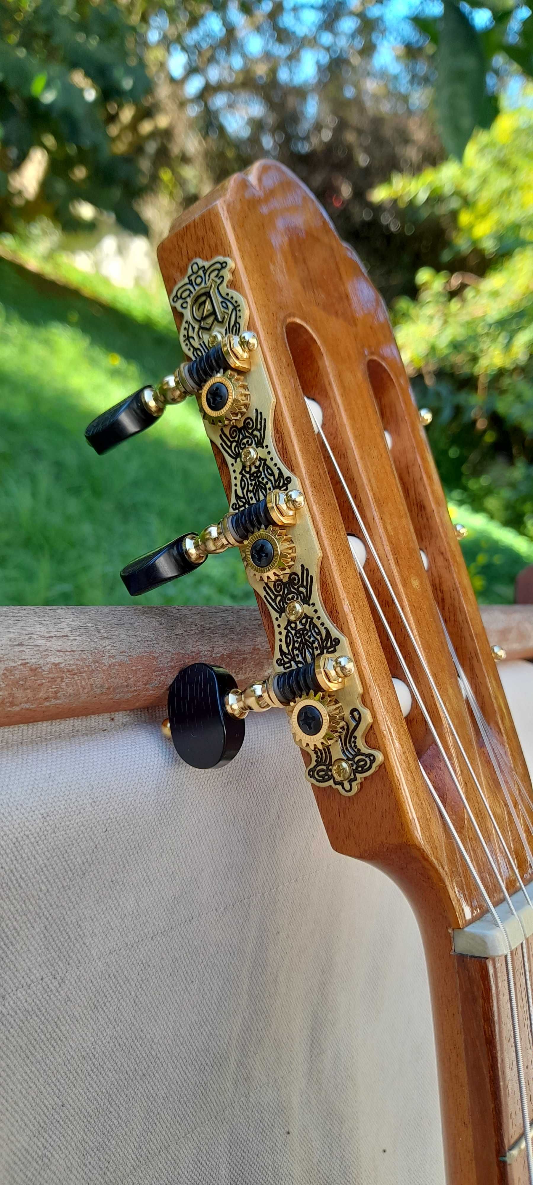 Guitarra Alhambra 1P Cedro