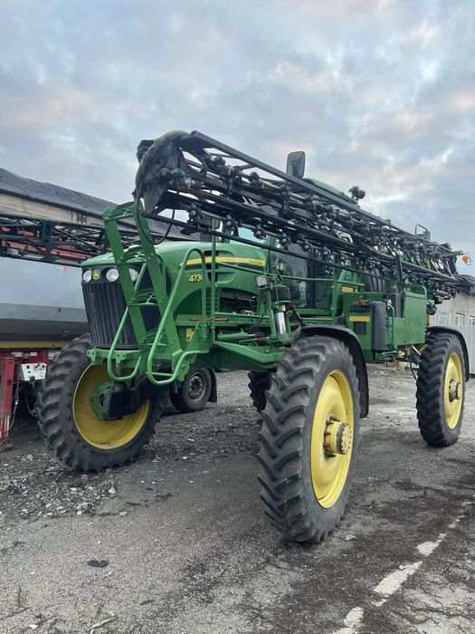 Самохідний оприскувач John Deere 4730