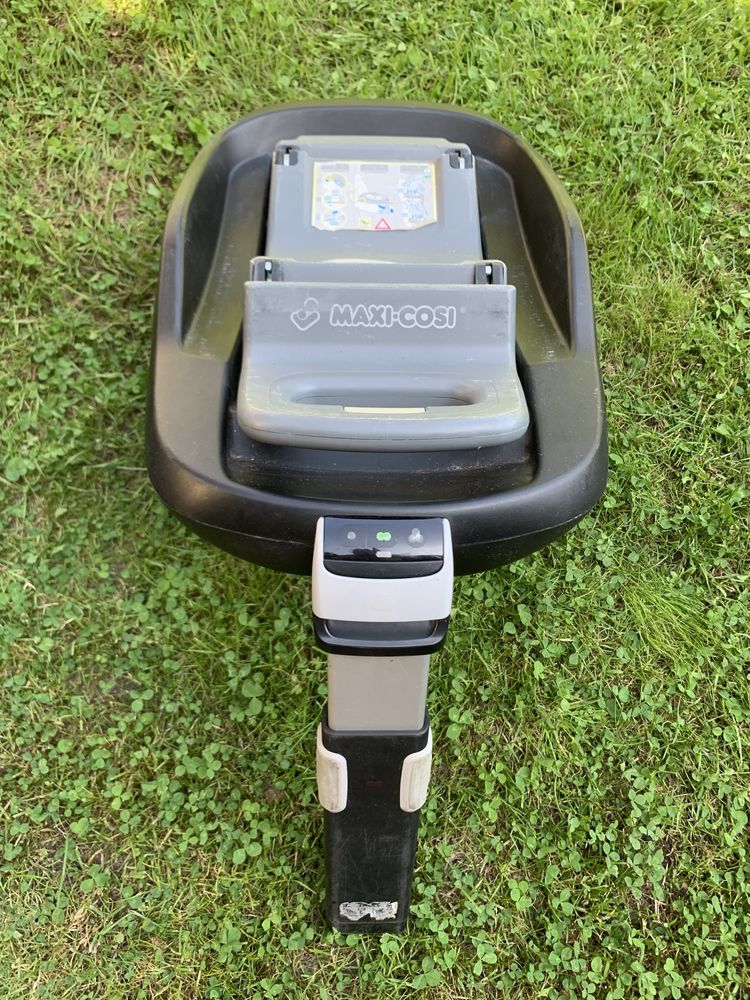 Nosidełko Maxi-Cosi Pebble + baza FamilyFix