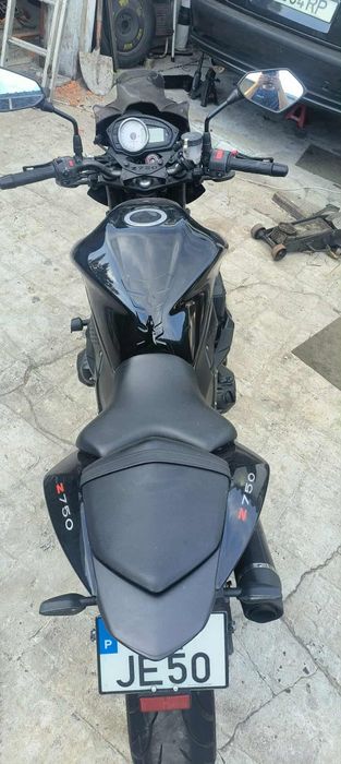 Vendo kawasaķi Z750