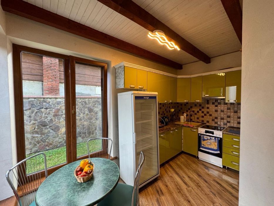 Оренда чудового будинку особнякового типу в центрі м.Сколе