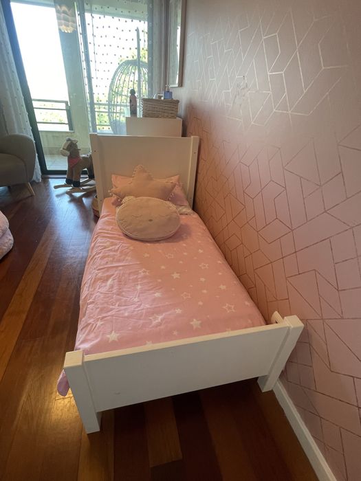 Berço/cama infantil + colchão MICUNA