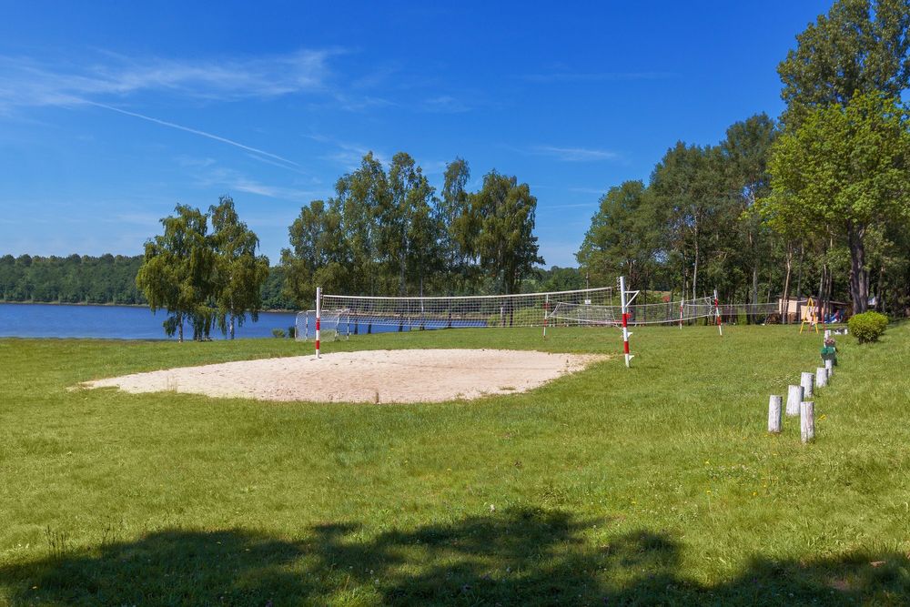 Całoroczne domki nad jeziorem Bożkowice z klimatyzacją/ogrzewaniem