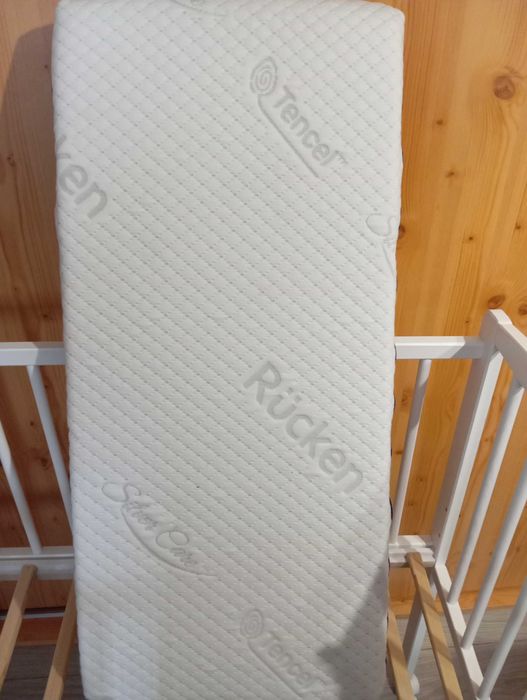 Łóżeczko dostawne