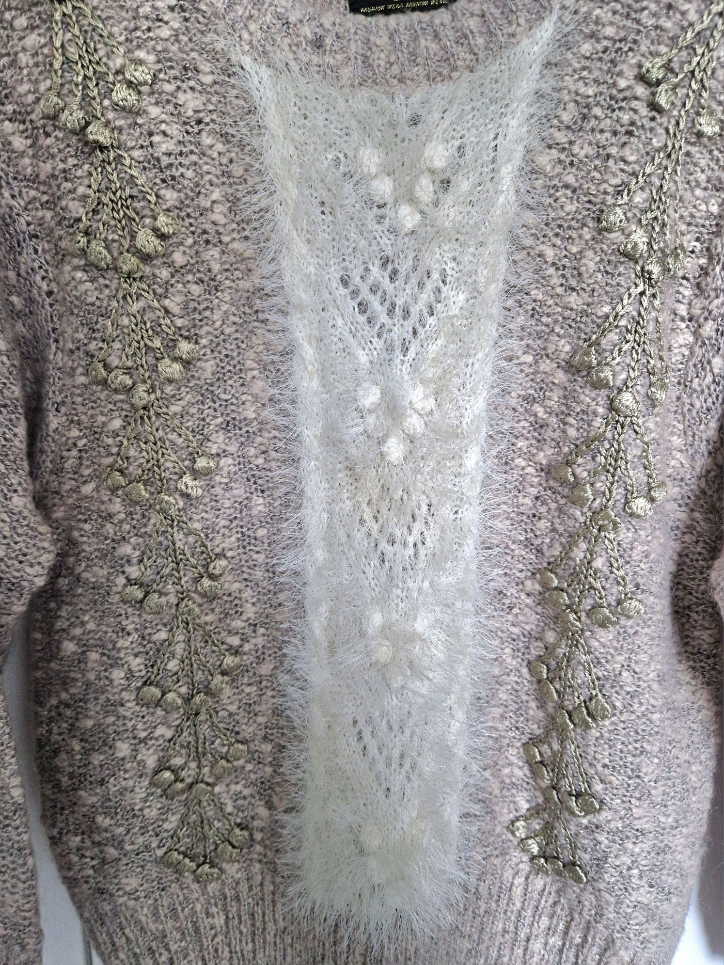 Elegancki, ponadczasowy sweter wykonany z wełny z kóz angorskich L/ XL