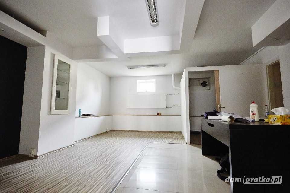 Przestronny lokal usługowy Łódź ul. Leszczyńskiej, 108m, bezpośrednio