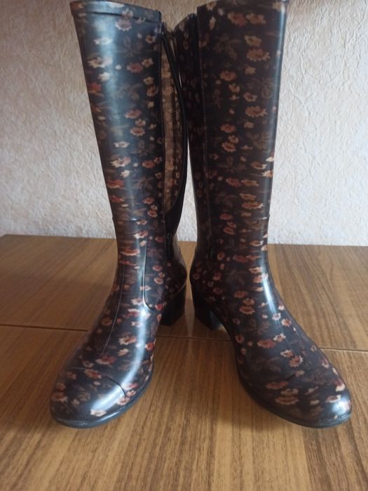 Резинові  чоботи.