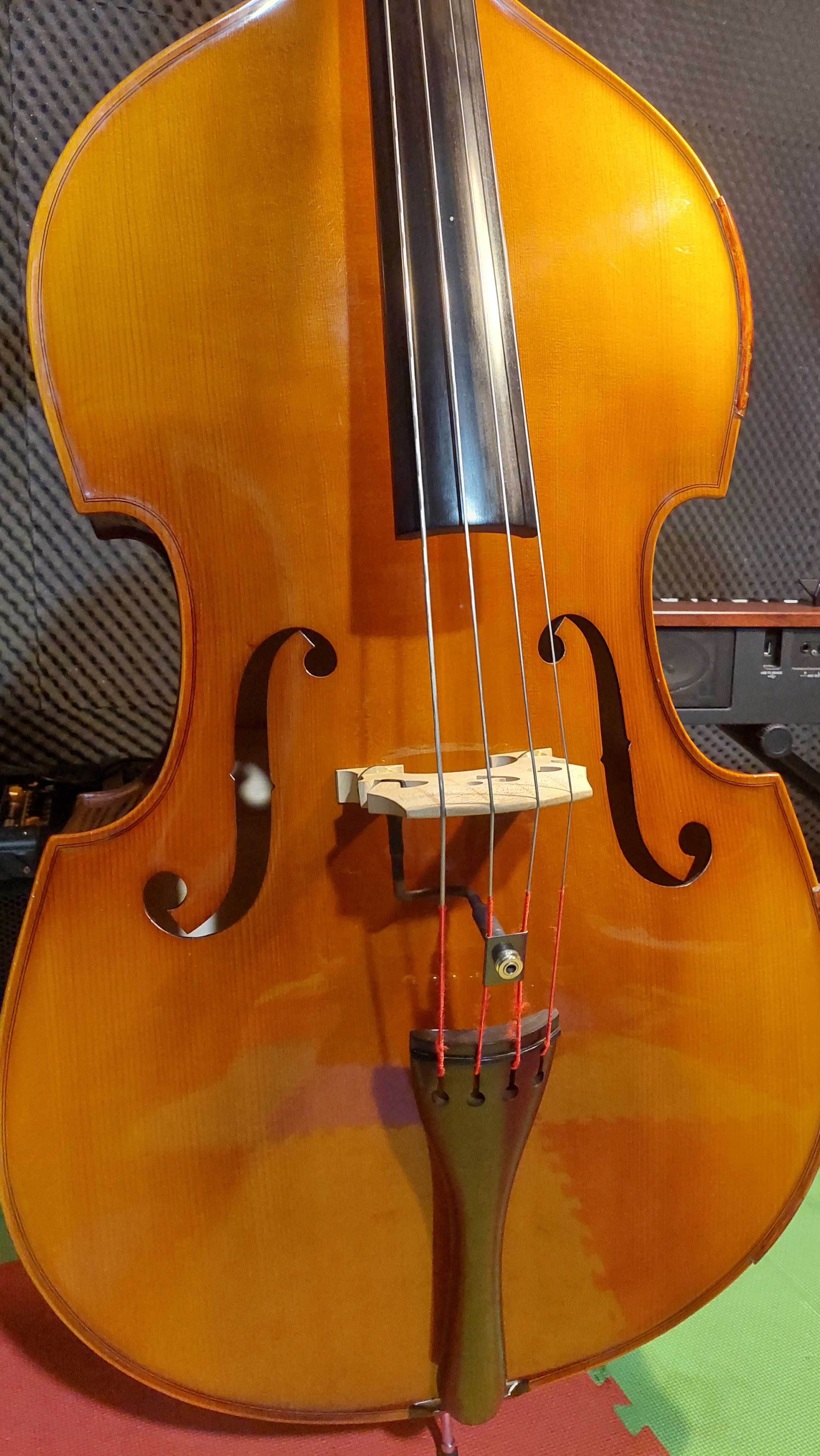 Contrabaixo 3/4 em madeira maciça (Thomann 33 3/4 Europe Double Bass)