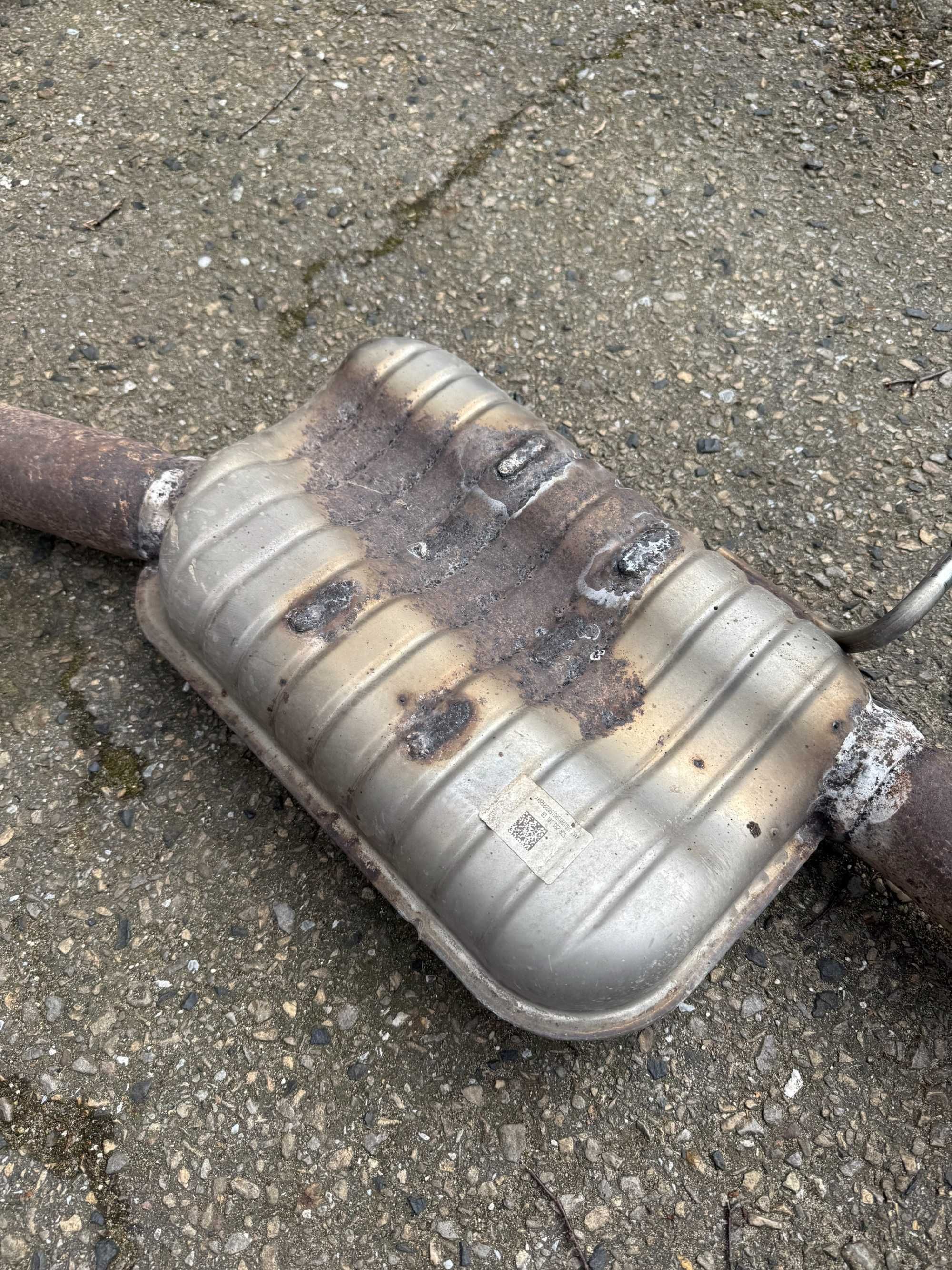 Wydech tłumik końcowy + środkowy OEM VW GOLF 7R, 7.5R, GTI, S3