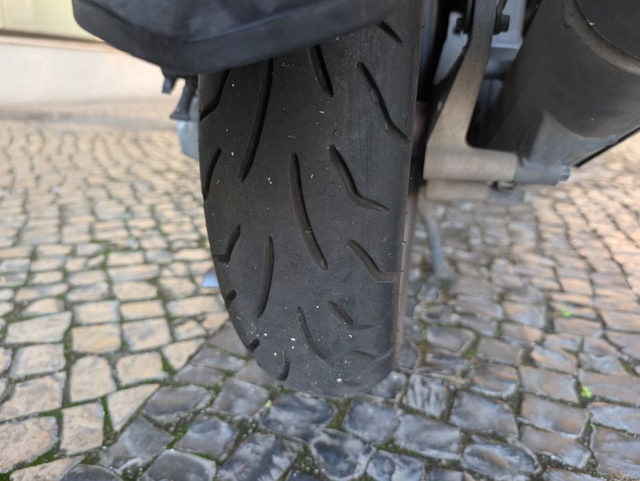 Honda PCX 2019 pronta para o trabalho.