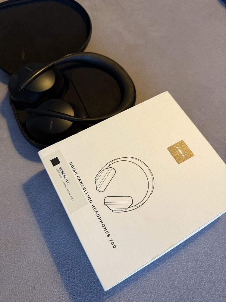 Bose 700 Noise Cancelling Headphones Black
