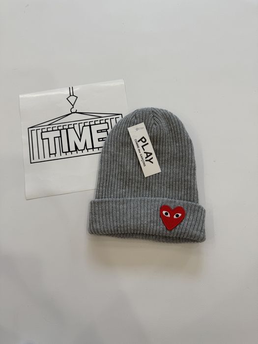 Play Comme des Garcons шапка / плей кдг з сердечком