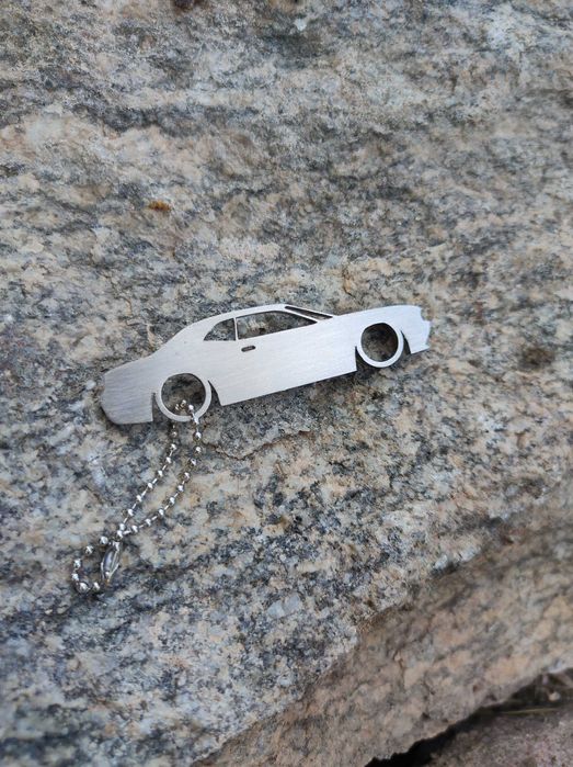 DODGE Challenger - Brelok ze stali nierdzewnej - Prezent dla fana