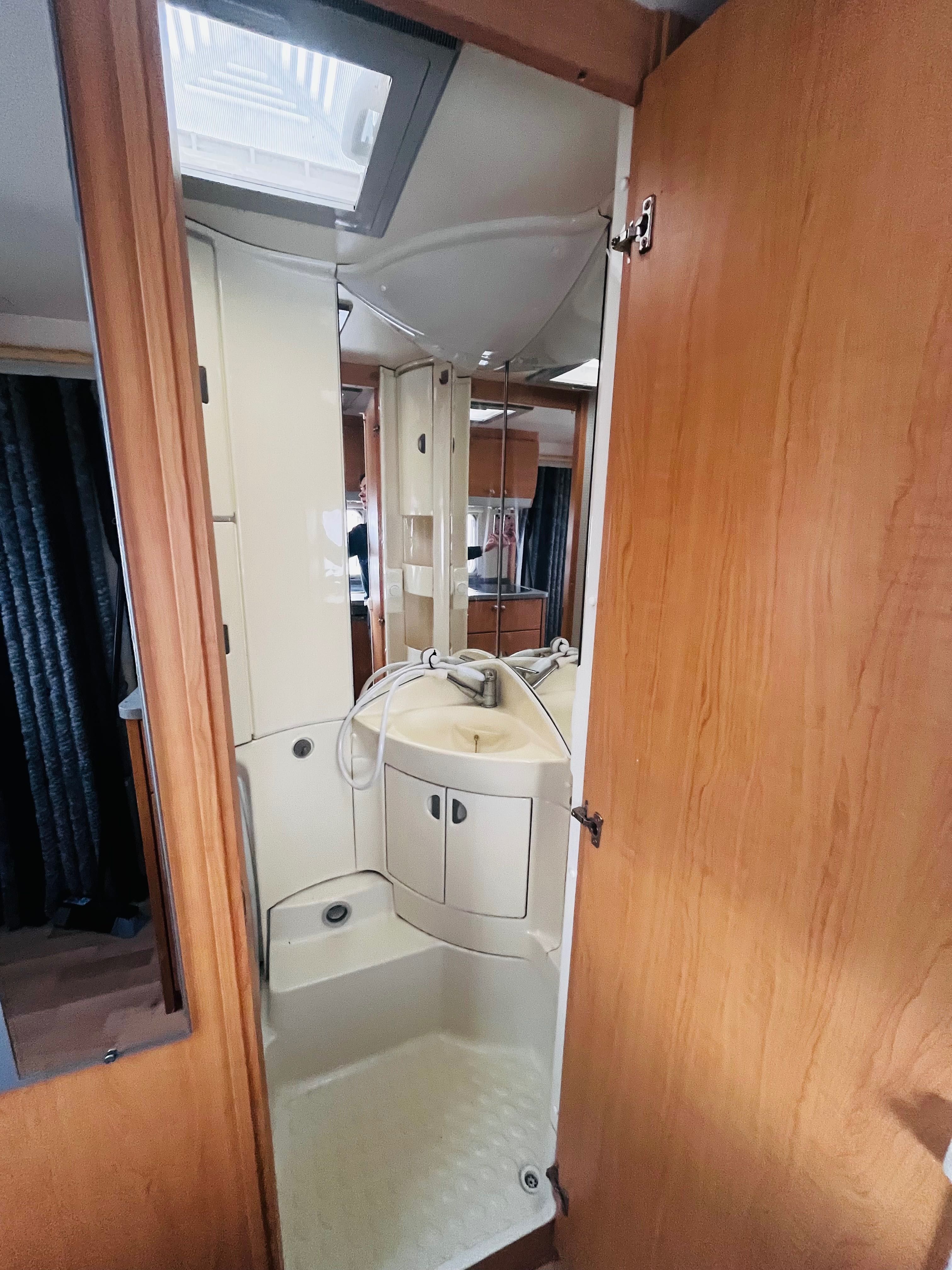 przyczepa kempingowa KNAUS Sunwind +MOVER, łóżko piętrowe+ przedsionek