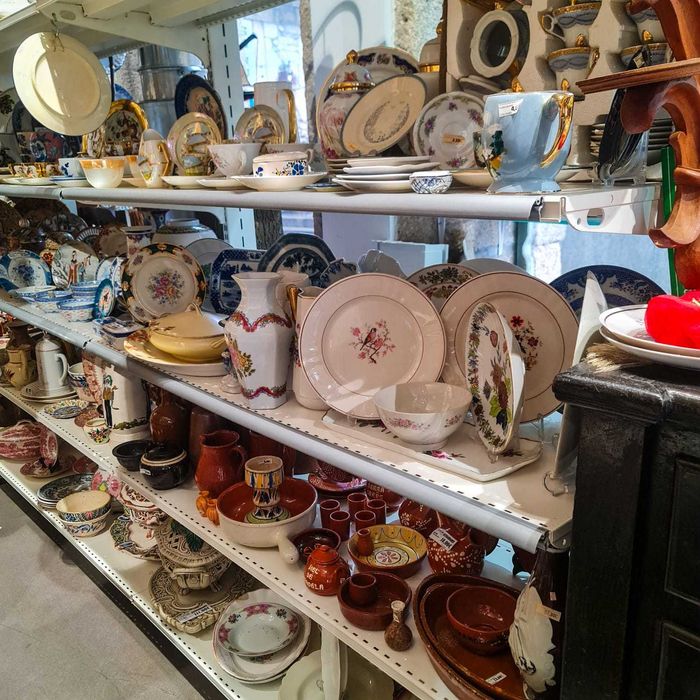 Prato Decorativo Sacavém – Pássaro e Flores de Cerejeira (22,5 cm)