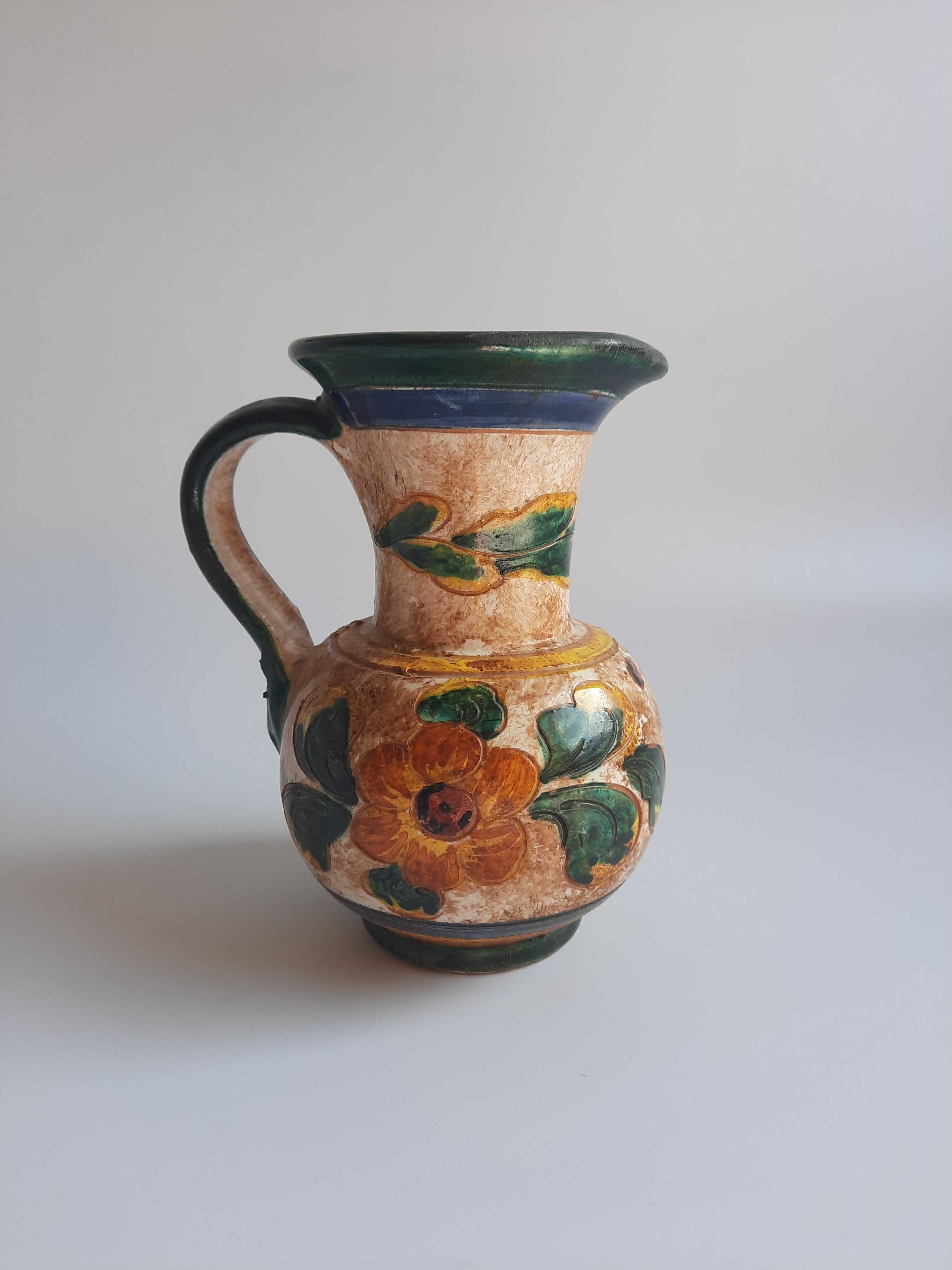 Dzbanek ceramiczny w stylu Rustykalnym