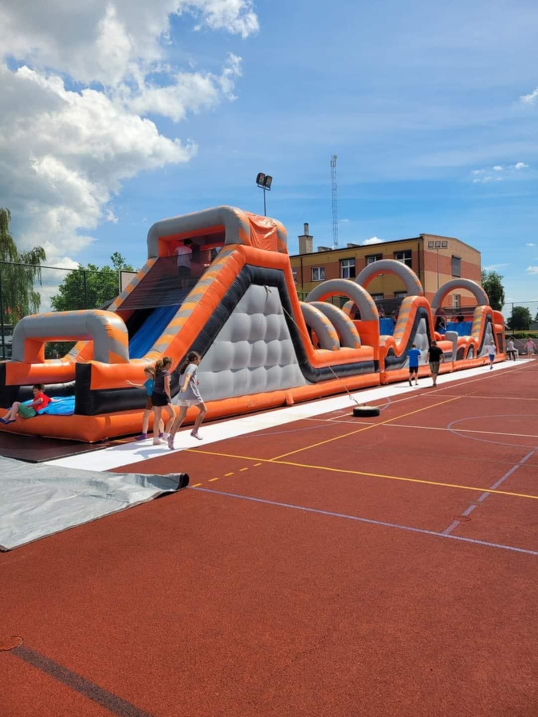Dmuchany tor przeszkód 30m ! Wynajem dmuchańce, zamki i zjezdzalnie!
