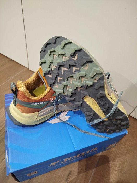 Vendo sapatilhas trail mulher, usadas 1 vez