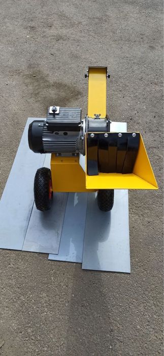 Скіф WSE - 4180 Щіпоріз. Подрібнювач гілок електро