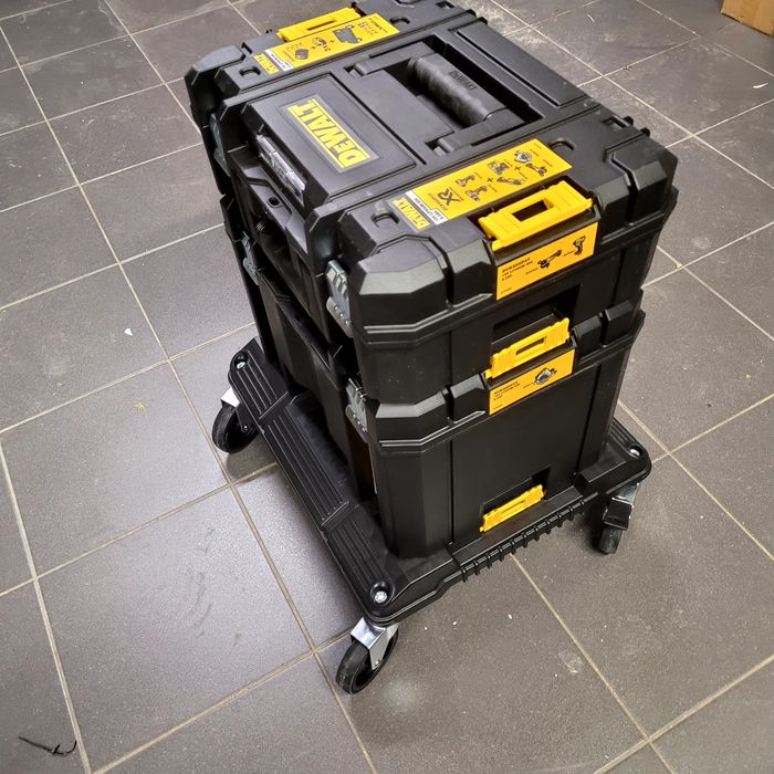 Zestaw skrzynka Tstak VI skrzynka Tstak  wozek 100kg