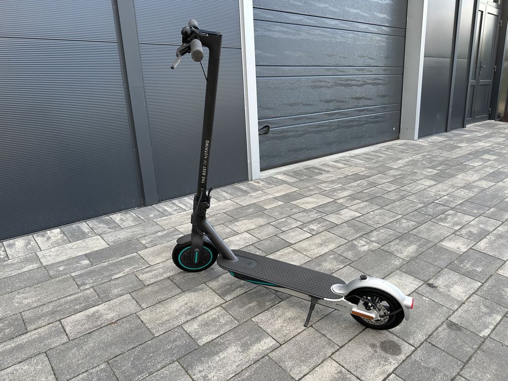 Електросамокат Xiaomi Mi Electric Scooter Mercedes-AMG Pro 2