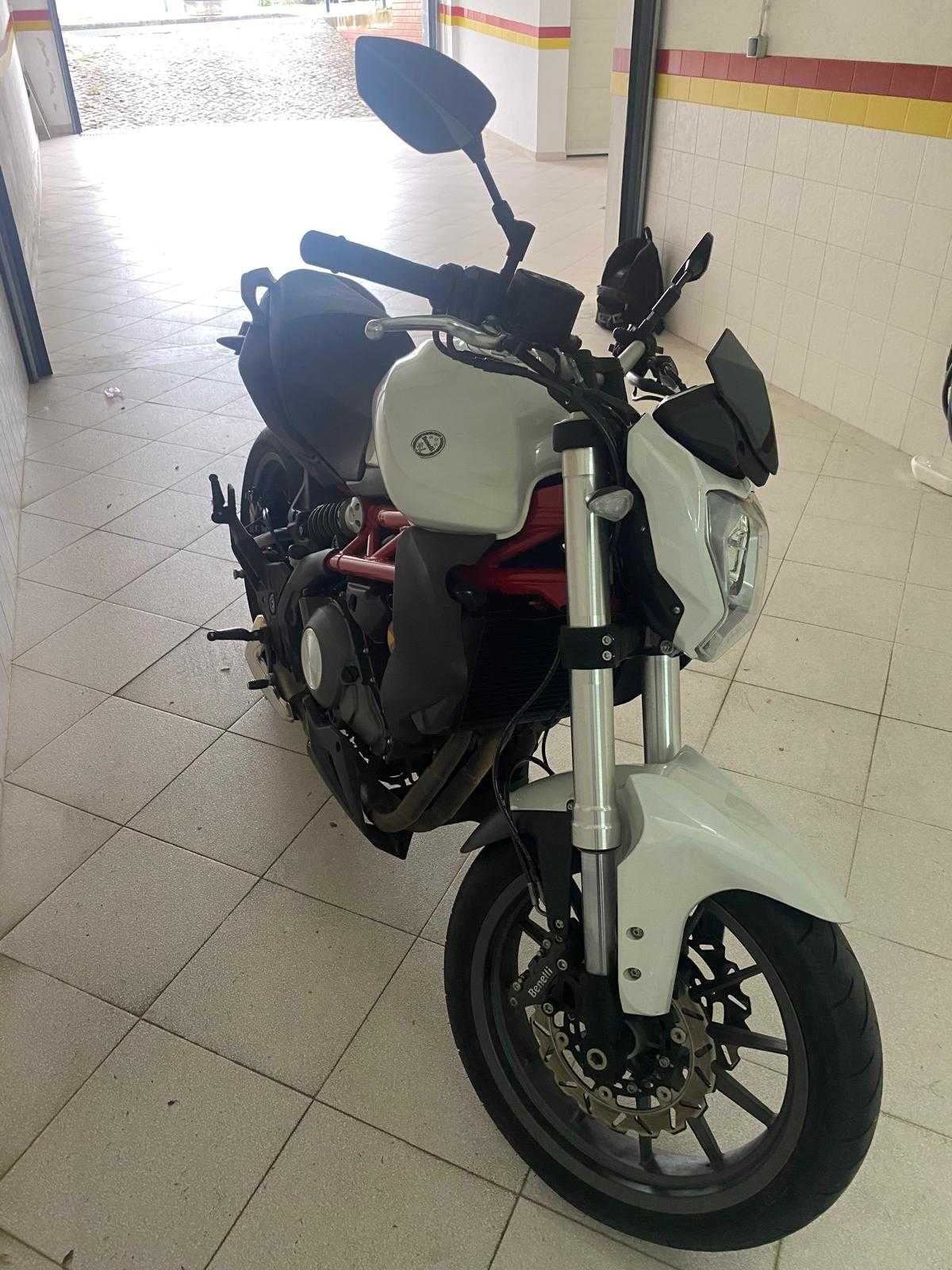 Benelli BN 302 ABS - Moto de garagem como nova