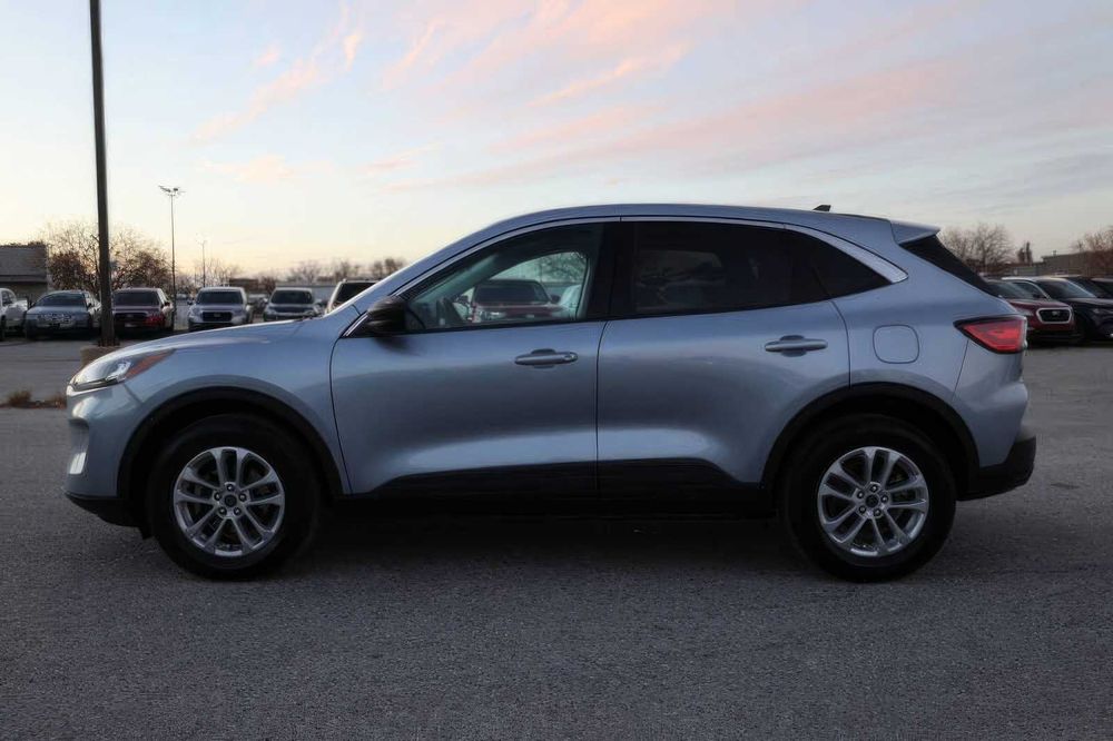 Ford Escape SE      2022