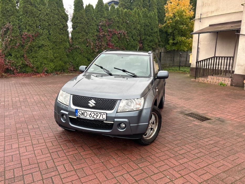 Suzuki Grand Vitara Suzuki Grand Vitara – zadbana, 4x4, sprawna, komplet opon!