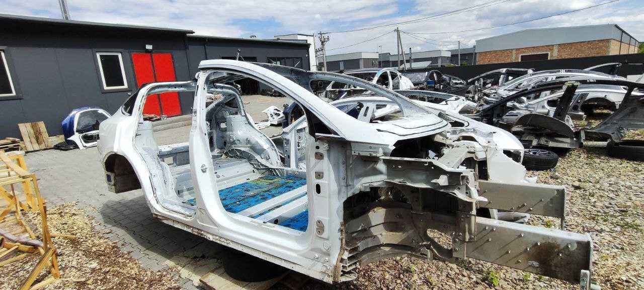 Четверть кузова Tesla Model X, Y, S, 3