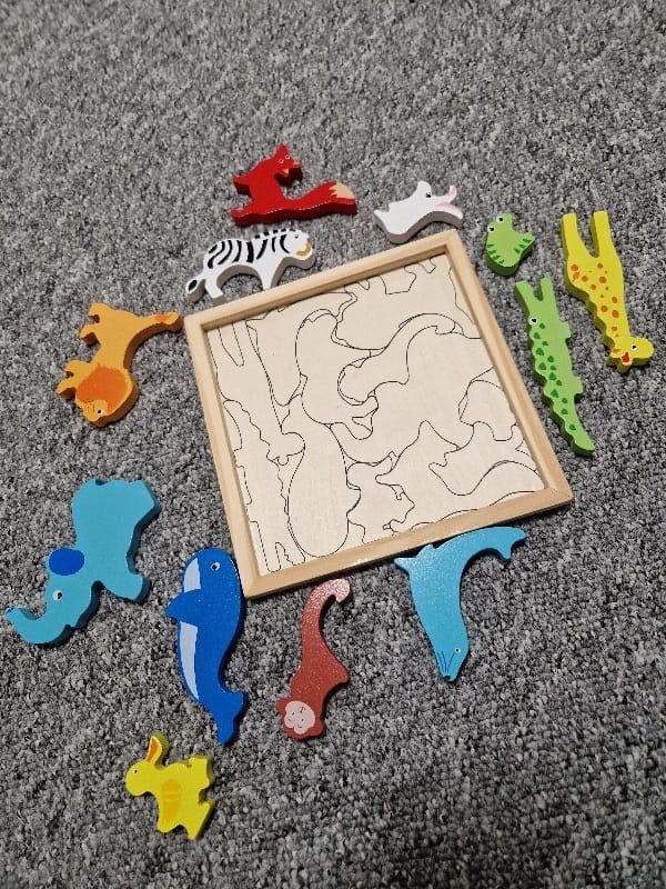 Drewniane kolorowe klocki do układania zwierzęta tangram
