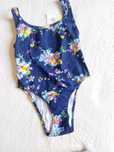 Body azul com flores