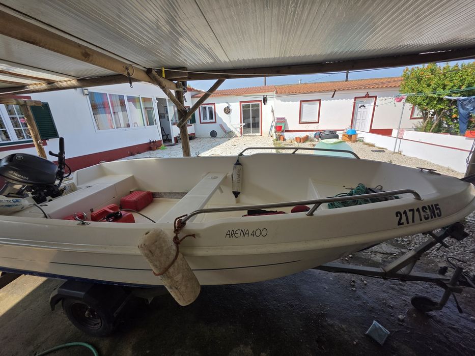 Barco arena 400 com  4  metros, 2 motores