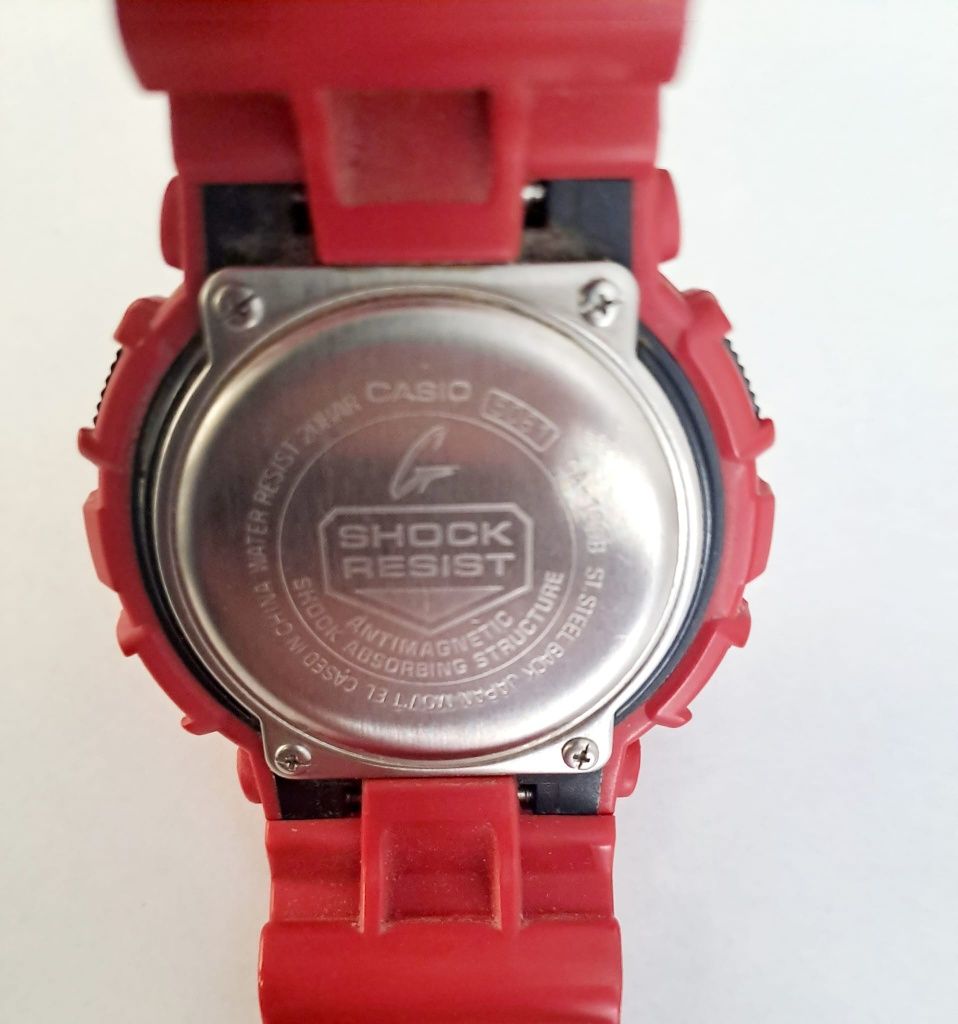Zegarek Casio czerwony  G-Shock GA - 100 B - 4AER