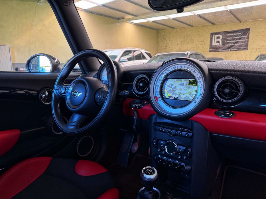 Mini Cooper D 1.6d 112cv - Desde 150€ Mês