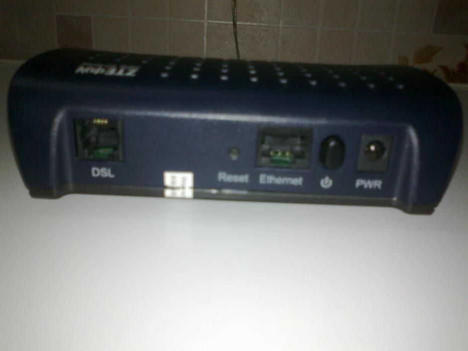 ADSL модем ZXDSL 831-II без блока питания