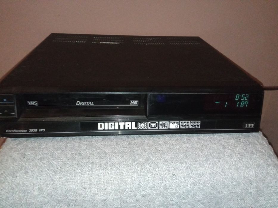 Magnetowid VHS  Sanyo GoldStar ITT Digital - opis.