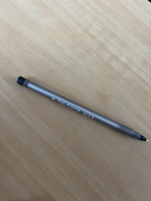 dlugopis czarny bic