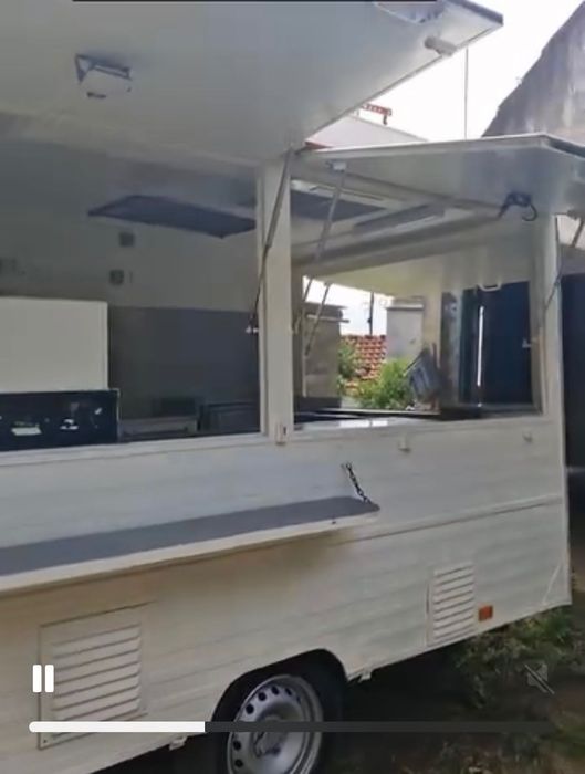 Roulote bar pronta a trabalhar