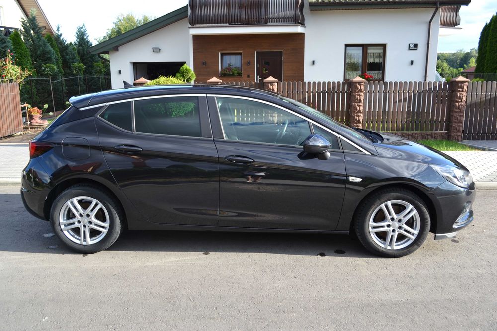 Opel Astra 1,6 CDTi 110km Hatchback 5-Drzwi eco FLEX ZAREJESTROWANY